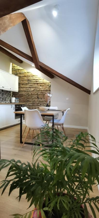 Mitra Luxury Apartments Sjoemen Buitenkant foto