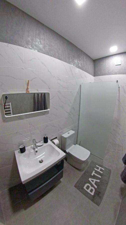 Mitra Luxury Apartments Sjoemen Buitenkant foto